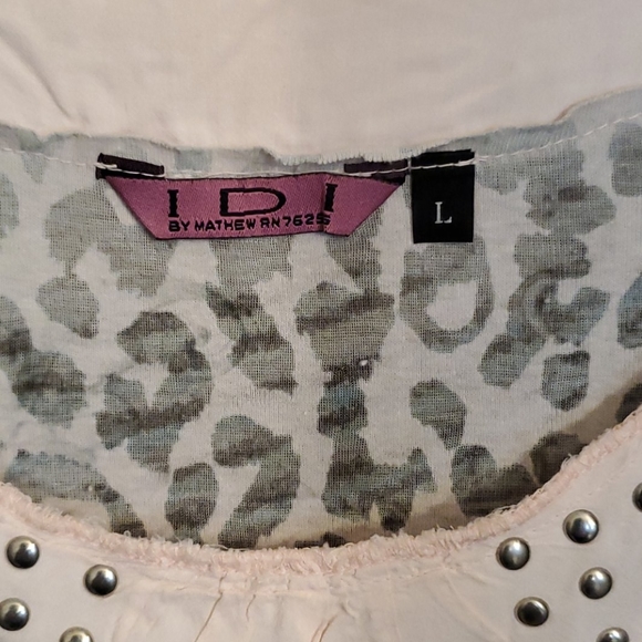 Top - Picture 3 of 3